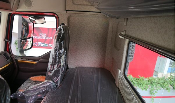绿通挣钱哪家强乘龙H7高效大房車(chē)最帮忙