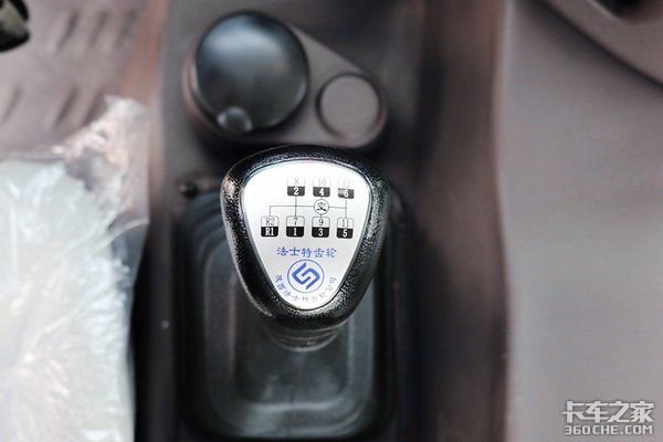 平顶車(chē)身低至2米8 这台乘龙H5不怕限高